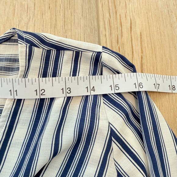 West Kei Blue & White Striped Surplce Wrap Blouse 💙 – Size Medium  ✨ - Picture 9 of 11